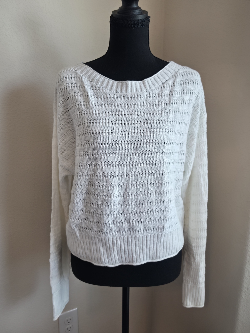 Universal Thread White Stripe Knit Crew Pullover NWT S